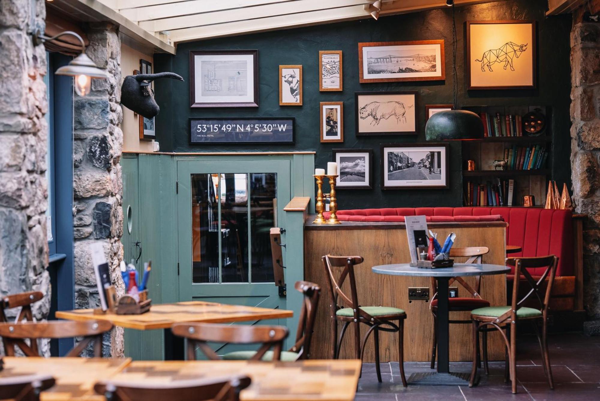 The Bull And Townhouse, Beaumaris- The Inn Collection Group Exterior photo