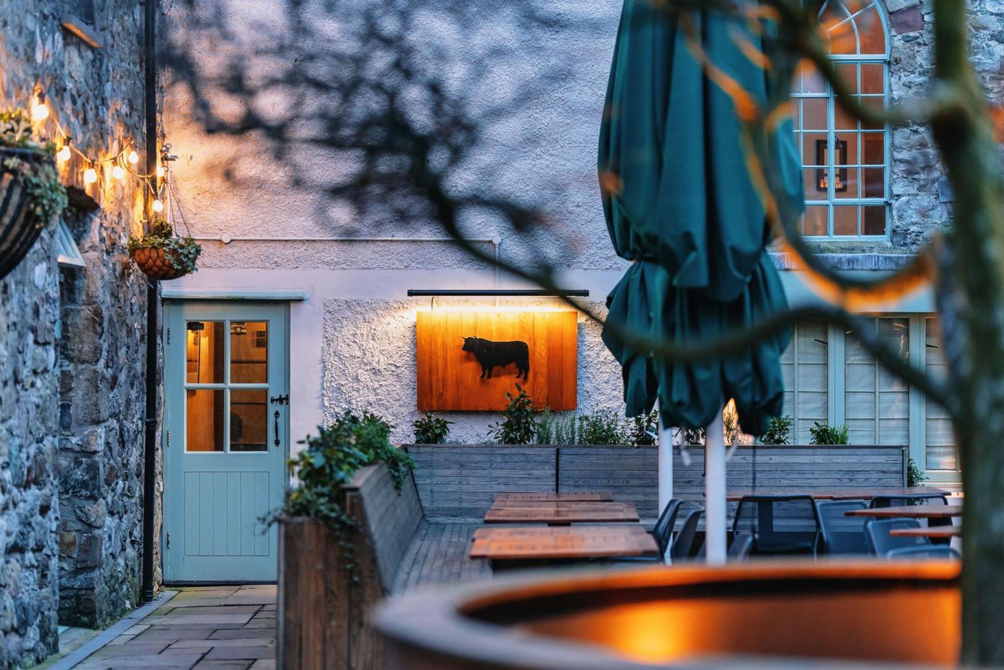 The Bull And Townhouse, Beaumaris- The Inn Collection Group Exterior photo