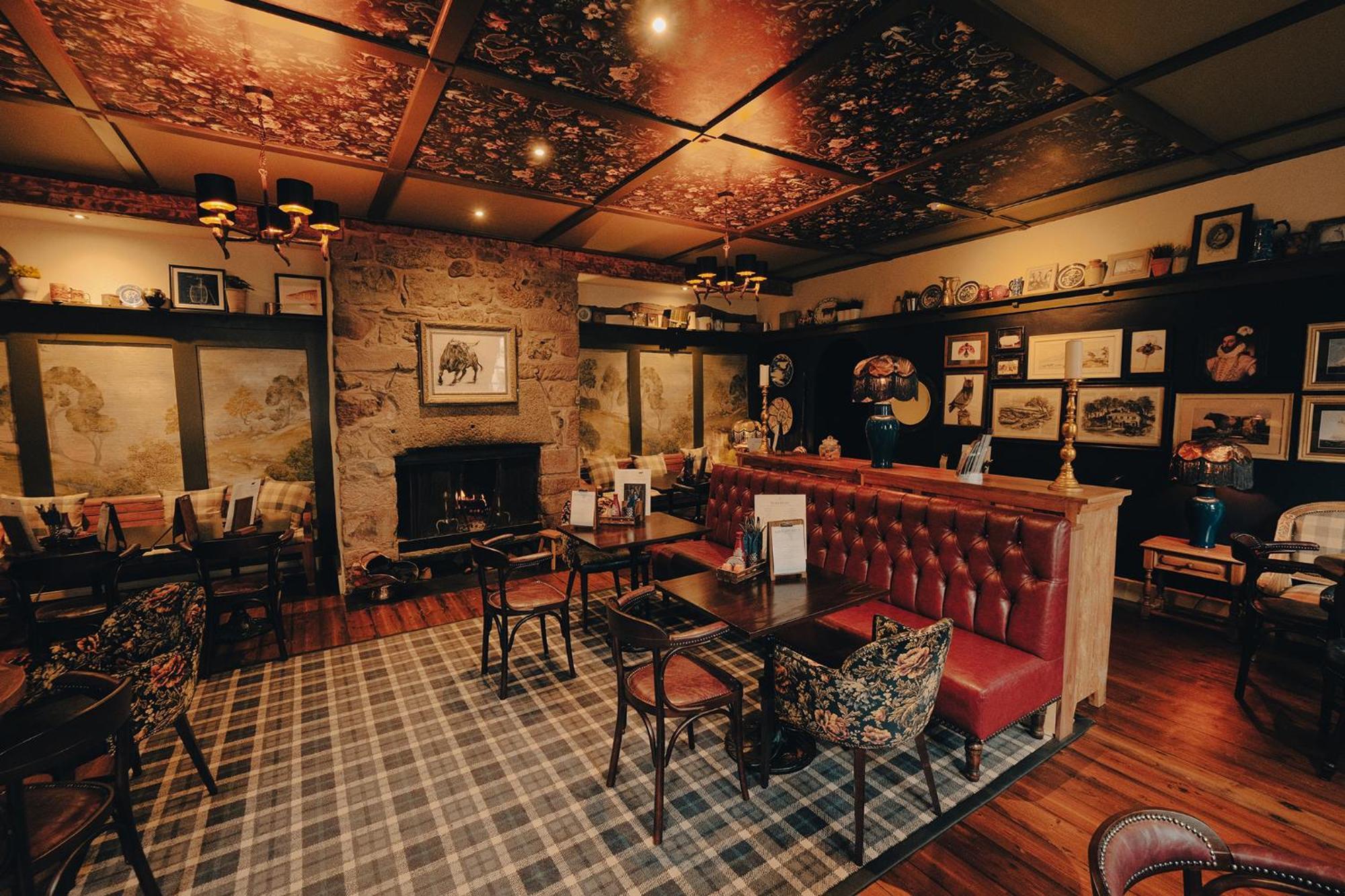 The Bull And Townhouse, Beaumaris- The Inn Collection Group Exterior photo